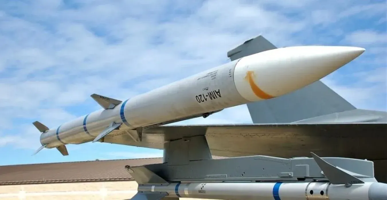 Japan Advances Air Defence with AIM-120 Missiles